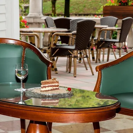 Hotel Grand Rogaska 4*