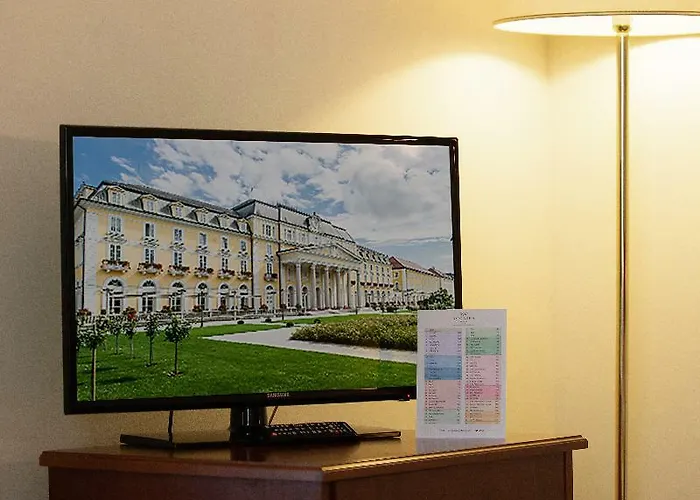 מלון Grand Rogaska 4*